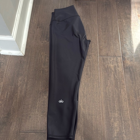 ALO Yoga Black Pants M - Picture 2 of 7